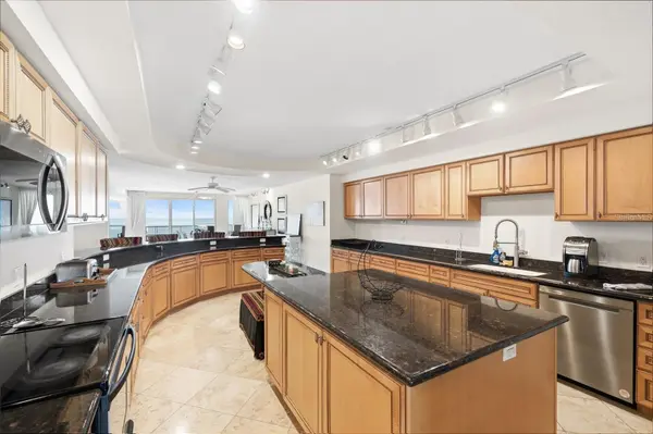 1350 GULF BLVD #901, Clearwater Beach, FL 33767