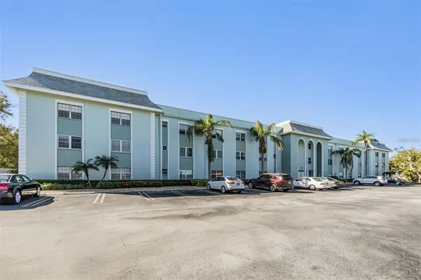 1706 BELLEAIR FOREST DR #136, Clearwater, FL 33756