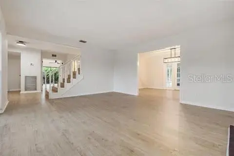16209 W COURSE DR, Tampa, FL 33624