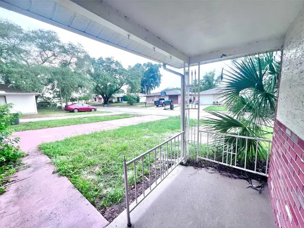 7204 ISLE DR, Port Richey, FL 34668