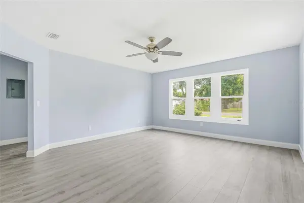 8500 N BOULEVARD, Tampa, FL 33604