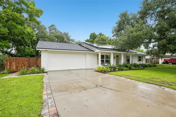 2304 MEDFORD LN, Brandon, FL 33511