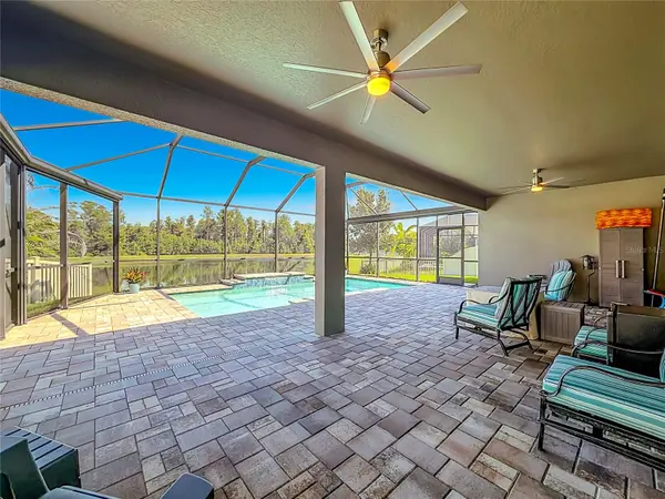 19563 LEONARD RD, Lutz, FL 33558