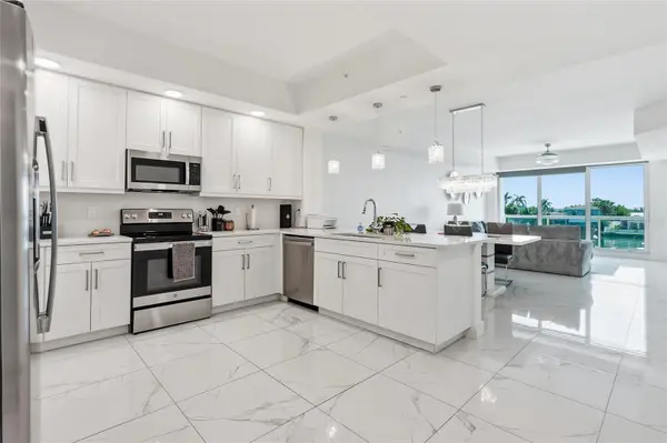 415 ISLAND WAY #204, Clearwater, FL 33767