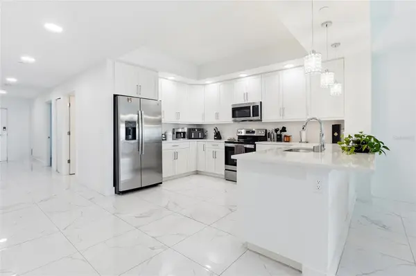 415 ISLAND WAY #204, Clearwater, FL 33767