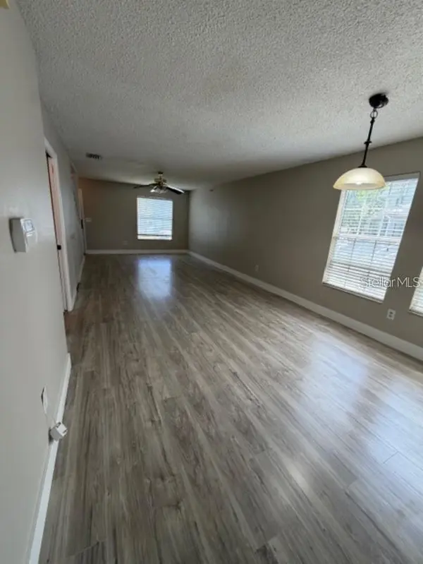 7202 E BANK DR #201, Tampa, FL 33617