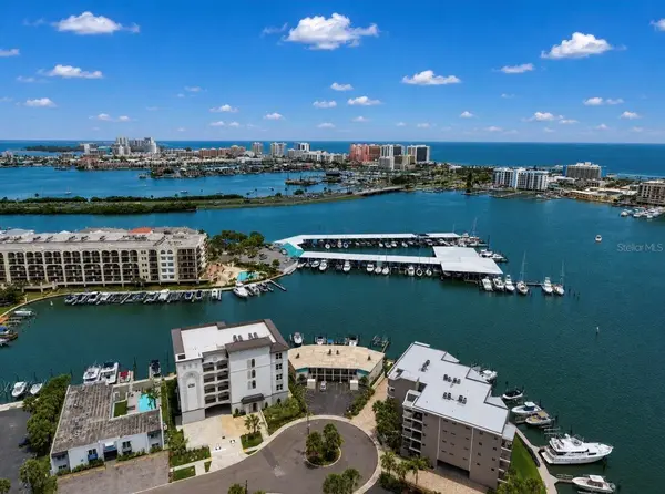 205 DOLPHIN PT #4, Clearwater Beach, FL 33767