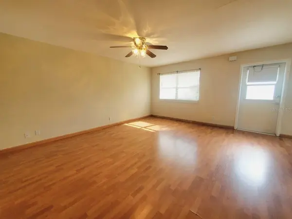 201 BEDFORD TRL #121, Sun City Center, FL 33573