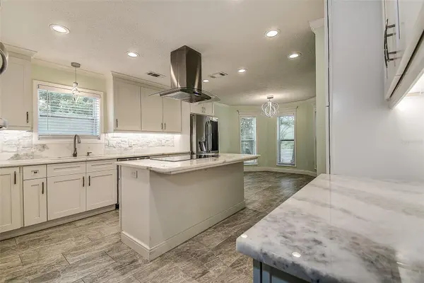 510 WIDEVIEW AVE, Tarpon Springs, FL 34689