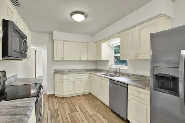 8567 RIDGE RD, Seminole, FL 33772