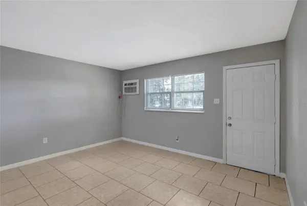 10315 N 9TH ST, Tampa, FL 33612