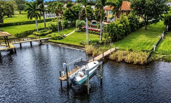 4929 N RIVER SHORE DR, Tampa, FL 33603