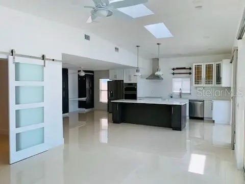 14162 W PARSLEY DR, Madeira Beach, FL 33708