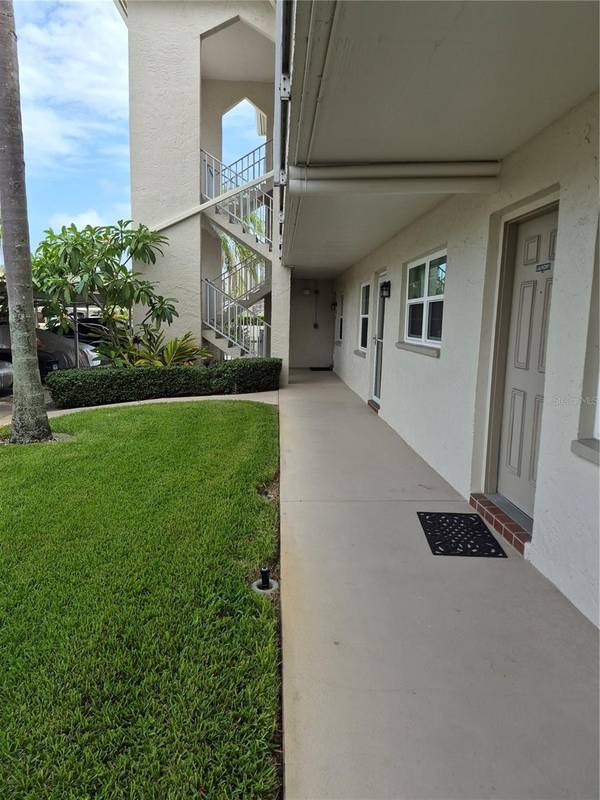 970 VIRGINIA ST #103, Dunedin, FL 34698