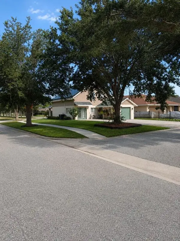2328 PLEASURE RUN DR, Ruskin, FL 33570