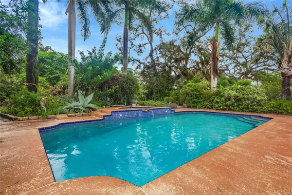 6663 DATE PALM AVE S, St Petersburg, FL 33707