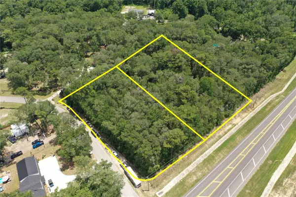 2745 POINSETTIA AVE, Middleburg, FL 32068