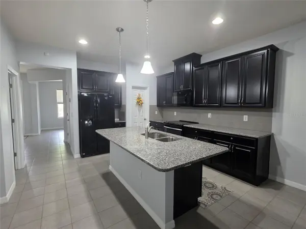 4939 AUTUMN RIDGE DR, Wesley Chapel, FL 33545