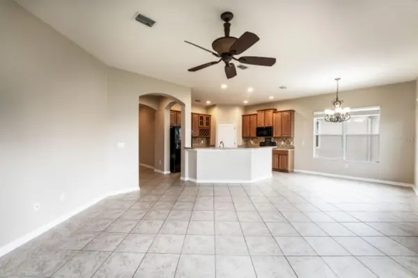7627 STONEY HILL DR, Wesley Chapel, FL 33545