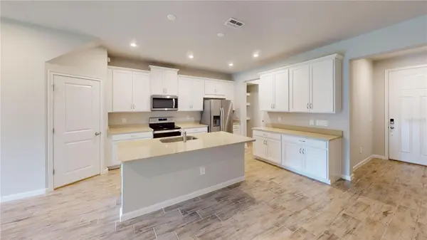 26130 FANTASY SKY LN, Lutz, FL 33559