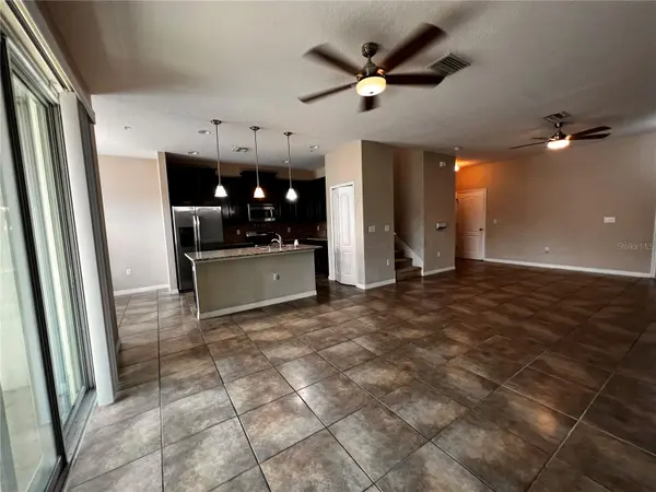 8613 ANDALUCIA FIELD DR, Tampa, FL 33637