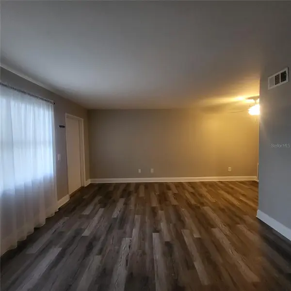911 WASHINGTON AVE #218, Largo, FL 33770