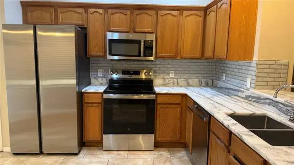 4135 BISMARCK PALM DR, Tampa, FL 33610