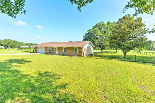 16520 SPRING VALLEY RD, Dade City, FL 33523