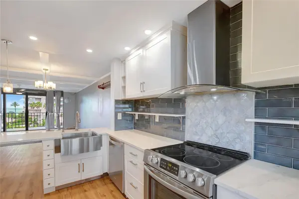1581 GULF BLVD #302N, Clearwater Beach, FL 33767