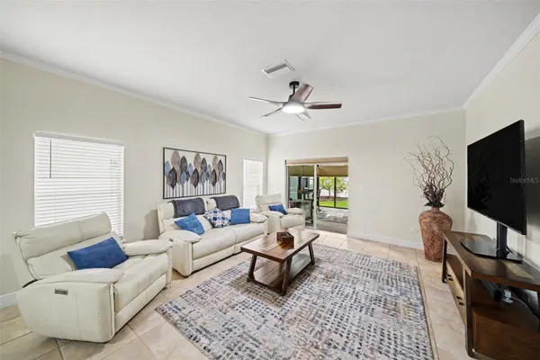 2722 WINGLEWOOD CIR, Lutz, FL 33558