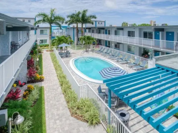 1824 SHORE DR S #205, South Pasadena, FL 33707