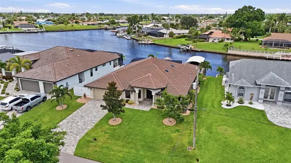 3221 SE 10TH AVE, Cape Coral, FL 33904