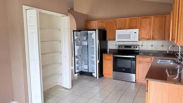 1120 VINETREE DR, Brandon, FL 33510