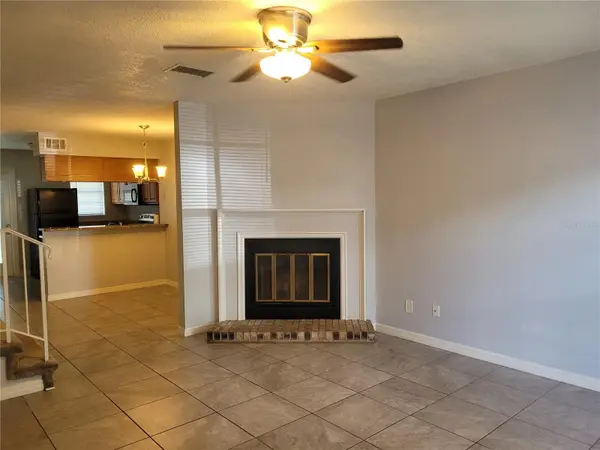 11301 GRANDVILLE DR, Temple Terrace, FL 33617