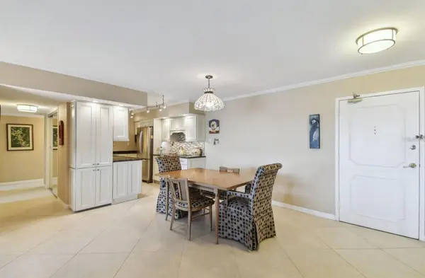10355 PARADISE BLVD #702, Treasure Island, FL 33706