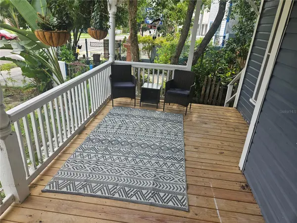 318 E TARPON AVE #A1, Tarpon Springs, FL 34689