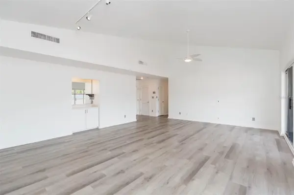 1653 W SNOW CIR #1653, Tampa, FL 33606