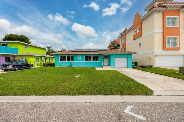 136 175TH TERRACE DR E, Redington Shores, FL 33708