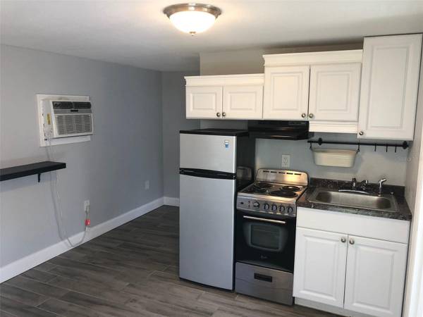 216 12TH AVE N #Downstairs, St Petersburg, FL 33701