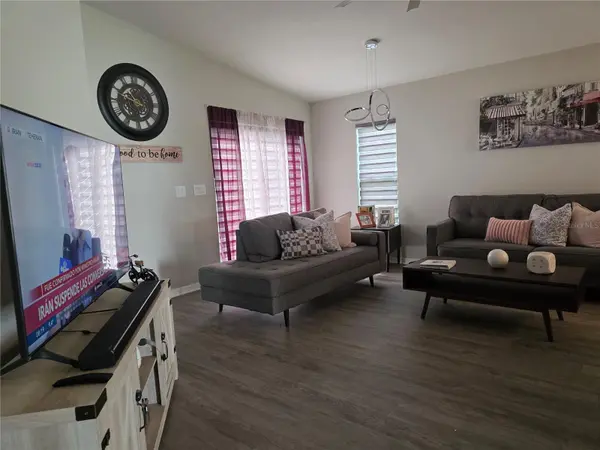 424 CAPRI WAY, Auburndale, FL 33823