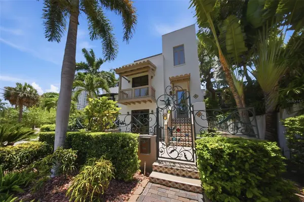650 BEACH DR NE, St Petersburg, FL 33701