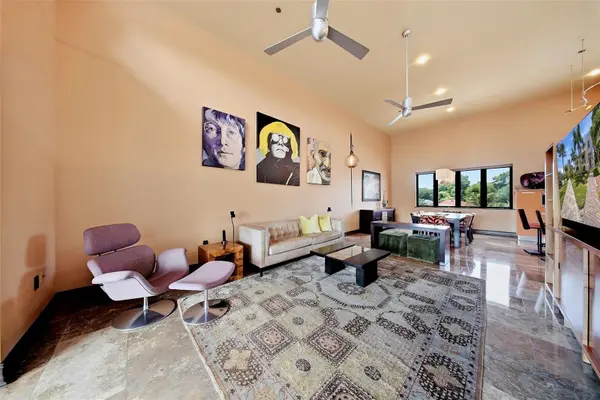 650 BEACH DR NE, St Petersburg, FL 33701