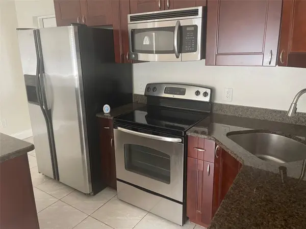 5066 3RD ST N, St Petersburg, FL 33703