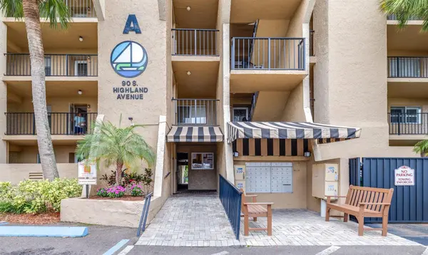 90 S HIGHLAND AVE #110, Tarpon Springs, FL 34689