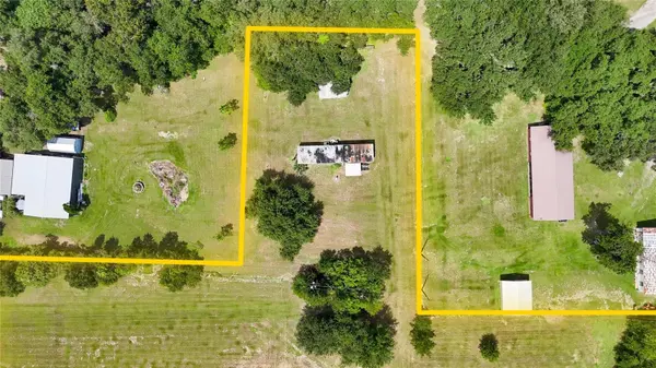 2452 WELCOME RD, Lithia, FL 33547