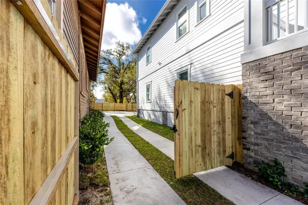 915 E 15TH AVE #1, Tampa, FL 33605