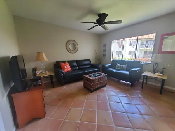 1515 PINELLAS BAYWAY S #17, St Petersburg, FL 33715