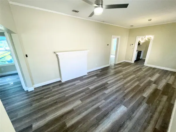 1121 10TH AVE S, St Petersburg, FL 33705