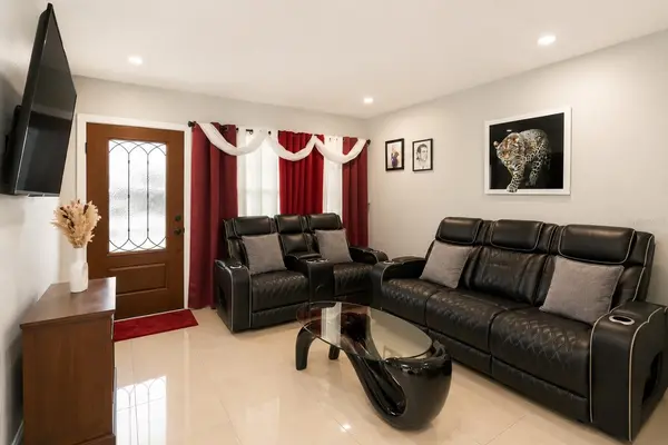 4409 W HANNA AVE, Tampa, FL 33614