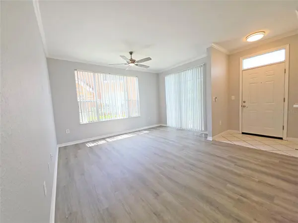 9018 LAKE CHASE ISLAND WAY #9018, Tampa, FL 33626